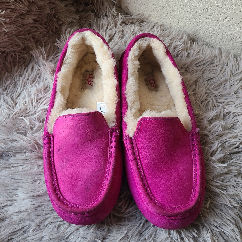 UGG Pink Slippers Size 8